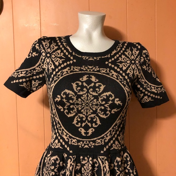 Romeo + Juliet Couture Damask Sweater Dress, XS - Picture 6 of 11